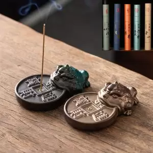 Creative Ceramic Incense Holder with Golden Toad for Wealth and Prosperity Feng Shui Decoration